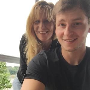 Meet your Posher, Mark